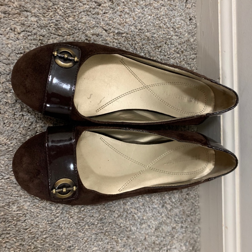 brown flats
